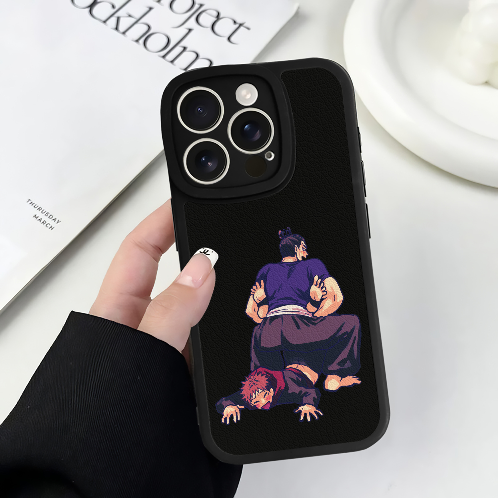 （画像用） 呪術廻戦 Jujutsu Kaisen 【iPhone 16シリーズ対応】シリコンスマホケース（レザー調） 材質：シリコン